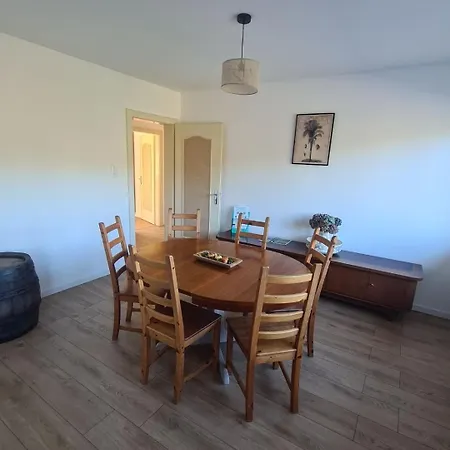 Lumineux F4 Apartment
