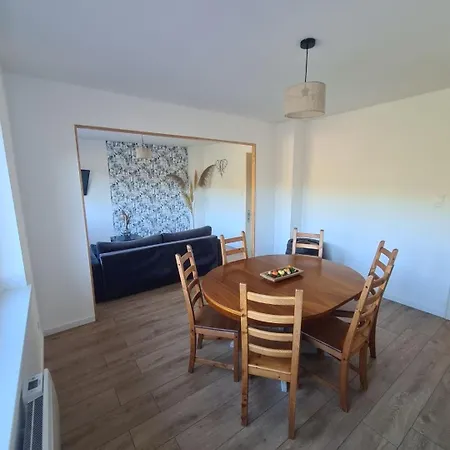 Lumineux F4 Apartment