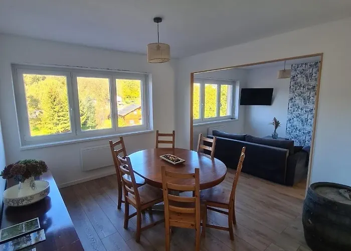 Lumineux F4 Apartment