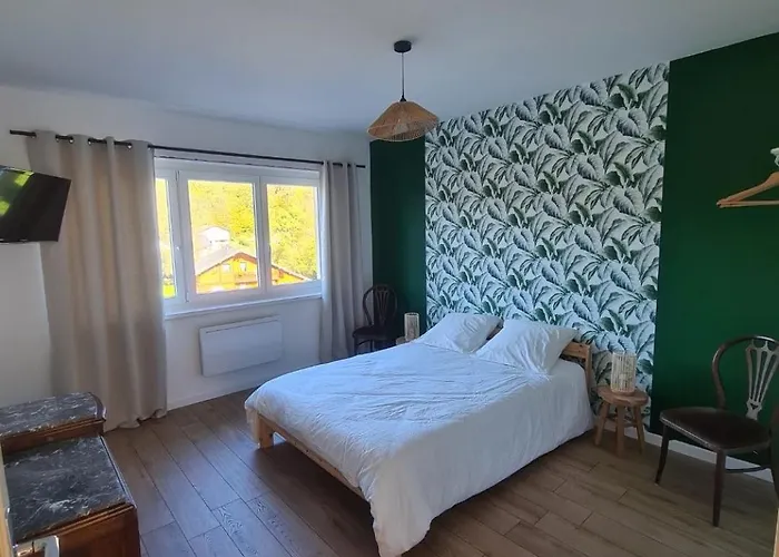 Apartment Lumineux F4 *