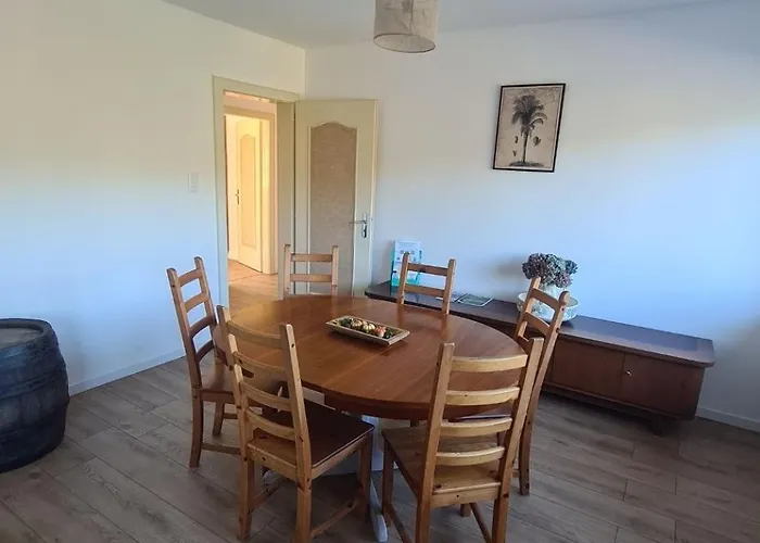 Lumineux F4 Apartment